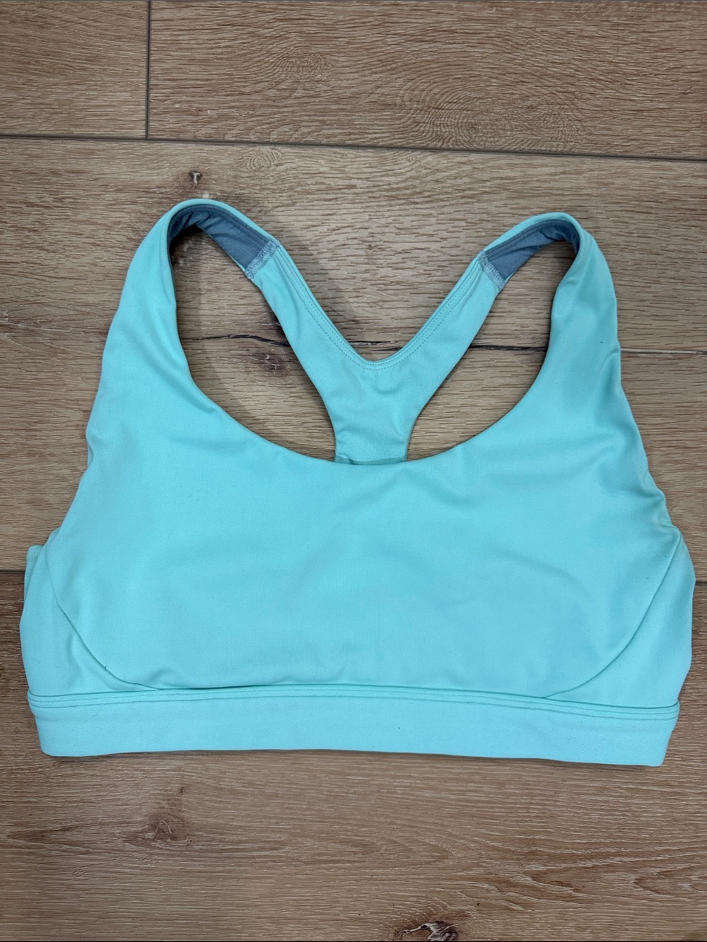 Athleta Ultimate Sports Bra *Minty Green